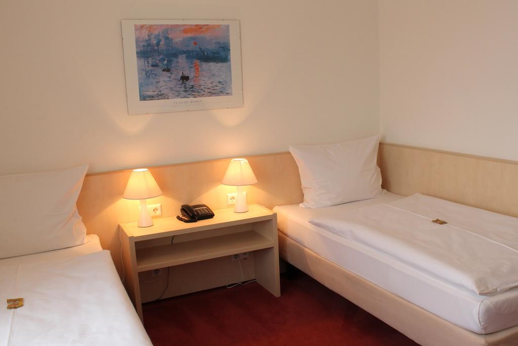 Hotel Am Bad Esslingen am Neckar Екстер'єр фото