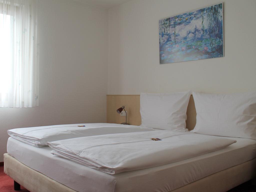 Hotel Am Bad Esslingen am Neckar Екстер'єр фото