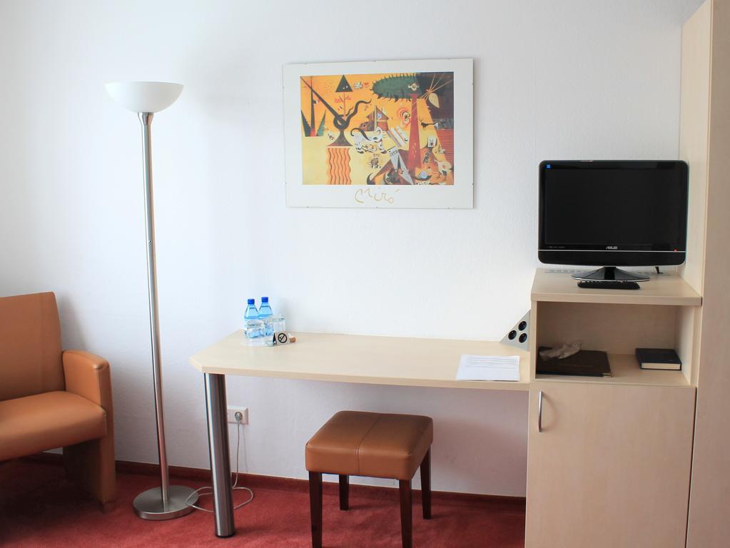 Hotel Am Bad Esslingen am Neckar Екстер'єр фото